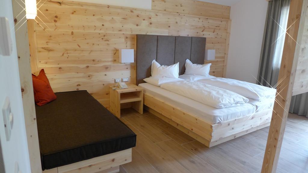 Passo Sella Dolomiti Mountain Resort Сельва-ді-Валь-Гардена Номер фото